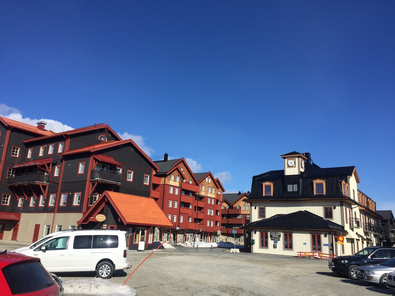 Kurzer Stopp im recht leblos erscheinenden Wintersportort namens Vemdalsskalet
